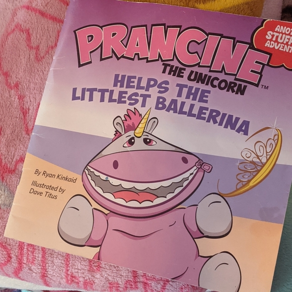 Prancine the unicorn helps the littlest ballerina - Picture 1 of 4
